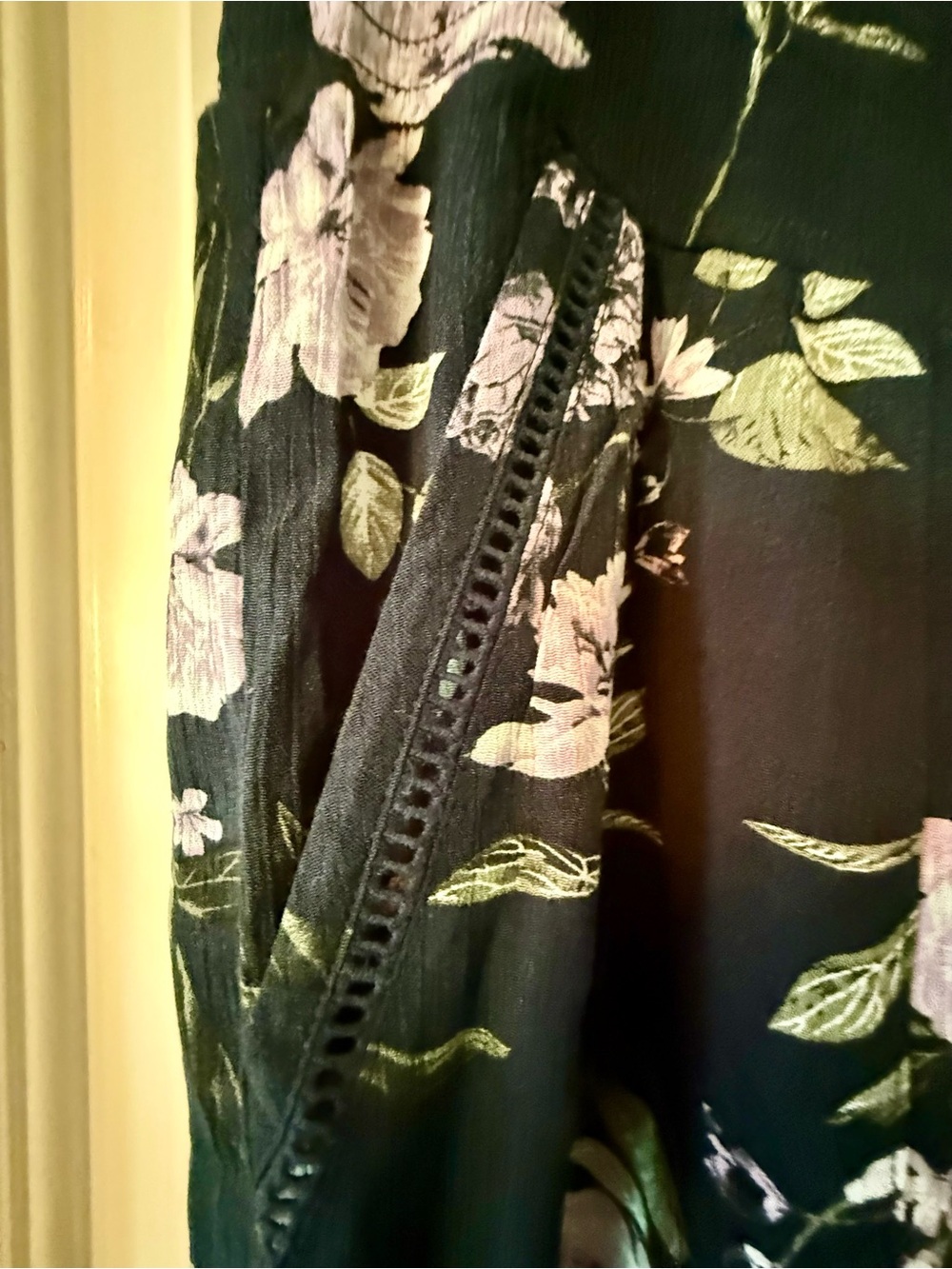 Three Dots Black Wide-Leg Floral Pants with White & Green Print - Picture 3 of 10